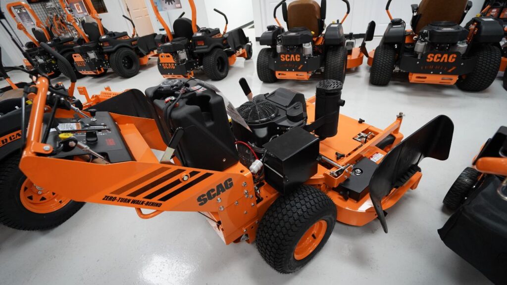 HydroDrive WalkBehind 52"H 18FSE Kawasaki E/S 7,486.96 Scag